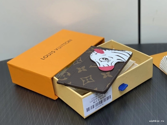 WIS HOLDER-11*7*0.5cm CARD VUITTON LOUIS 0209